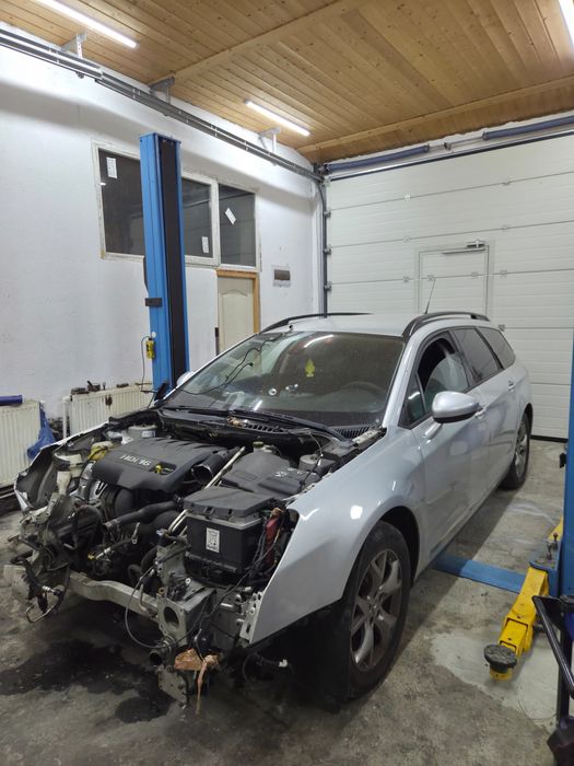 Vand pentru reparat Citroen C5 2012 2.0 Hdi euro5