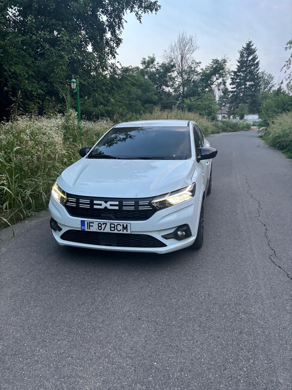 Dacia Logan 2023 alb