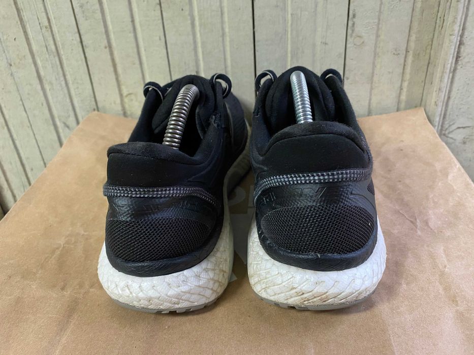 ''Saucony Hurricane 23''оригинални маратонки 44 номер