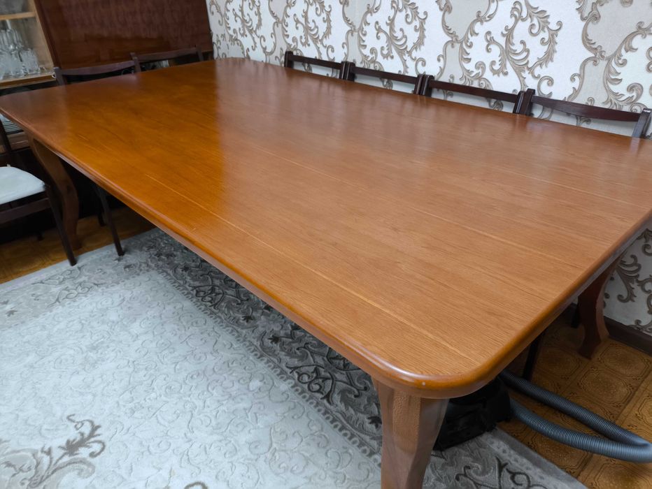 Продам Деревянный стол