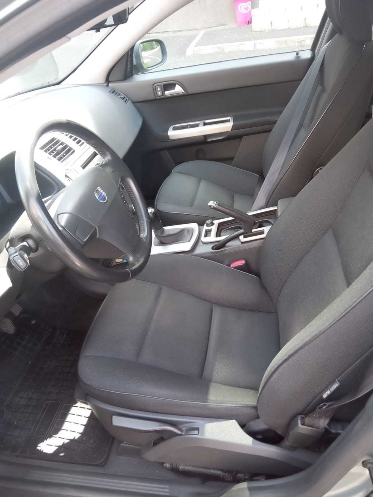 Volvo v50 an 2008