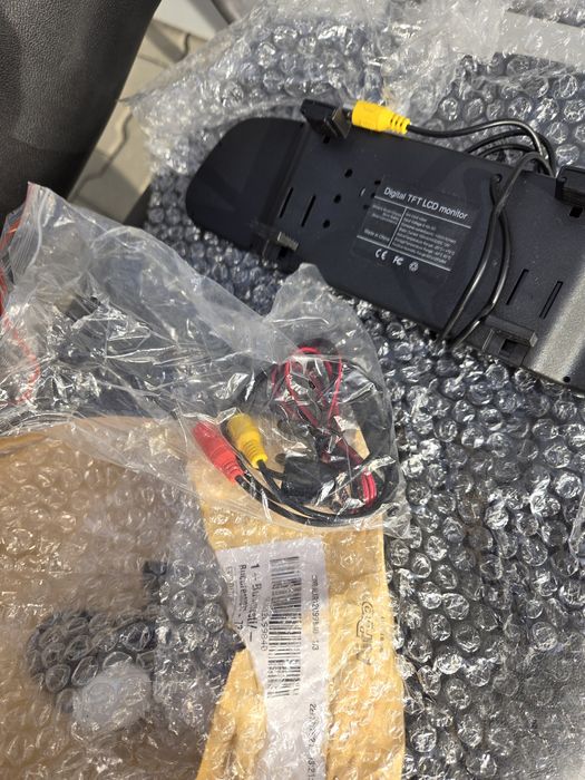 Vând oglindă auto cameră