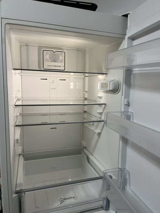 Combina frigorifica Whirlpool