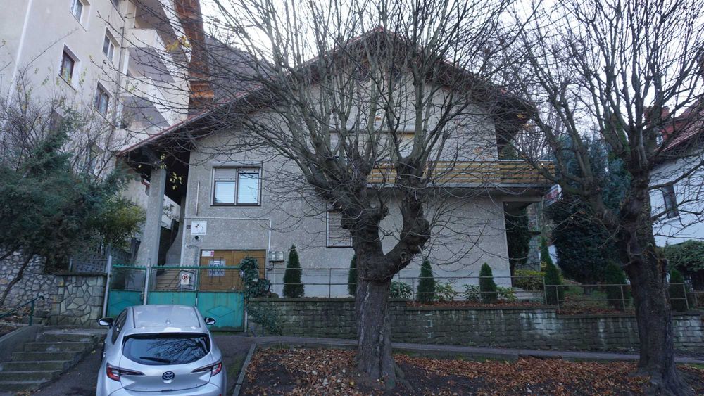 Inchiriez vila in centrul vechi al Brasovului langa complexul Star