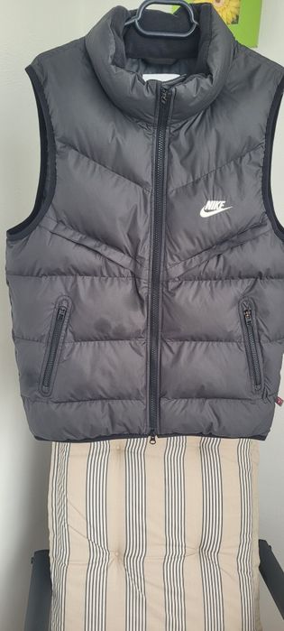 Vesta nike puf..