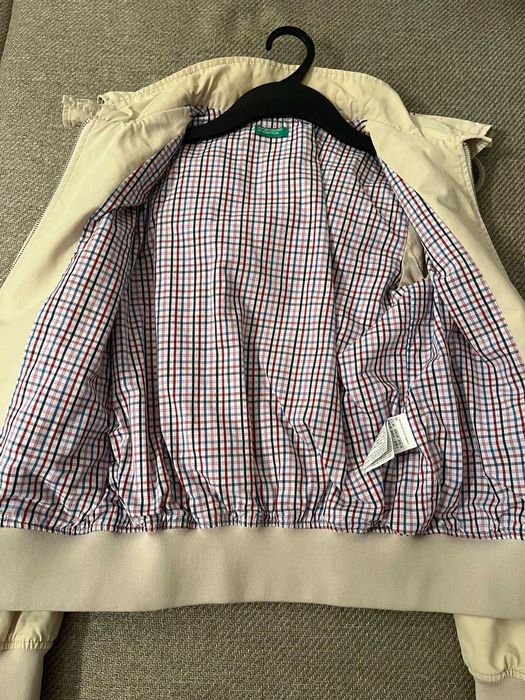 Geaca subțire cu glugă, United Colors of Benetton