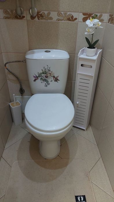 Водоустойчив шкаф за баня