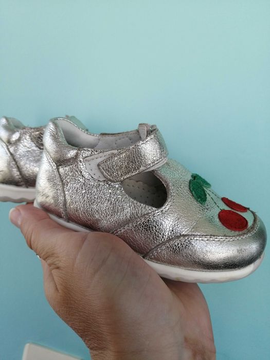 Încălțăminte fete mărimea 20