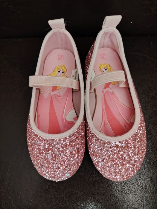 Pantofi roz Nr 26,set Barbie 116 tot 75 lei