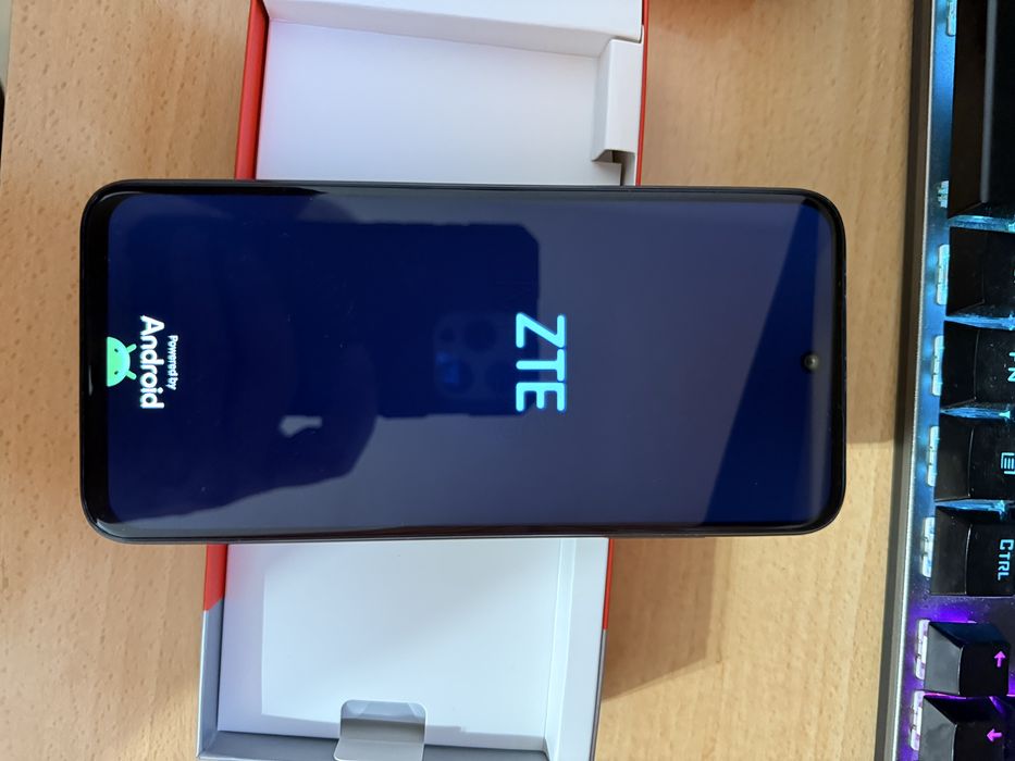 Нов смартфон ZTE Blade V70 Vita 256 GB, 8 GB RAM,5000mah, 50 MP камера