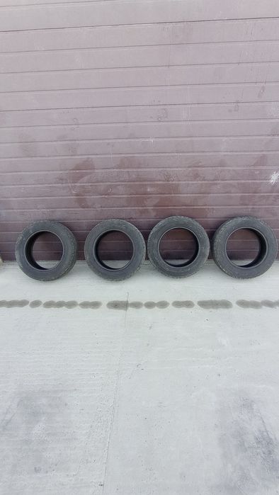 Шины 185 65 R15 продам