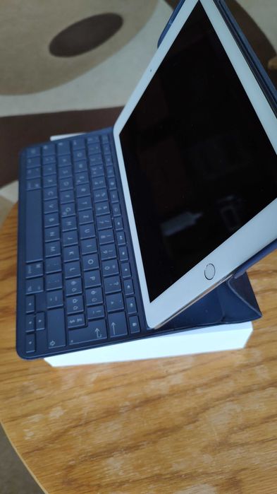 Ipad Pro 9.7, 256gb, sau schimb cu MacBook pro DDR4 ofer diferenta