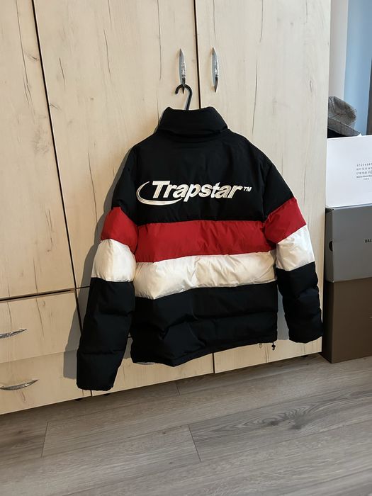 Trapstar puffer.