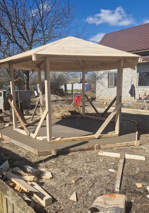 Foișoare terase magazii casute etc