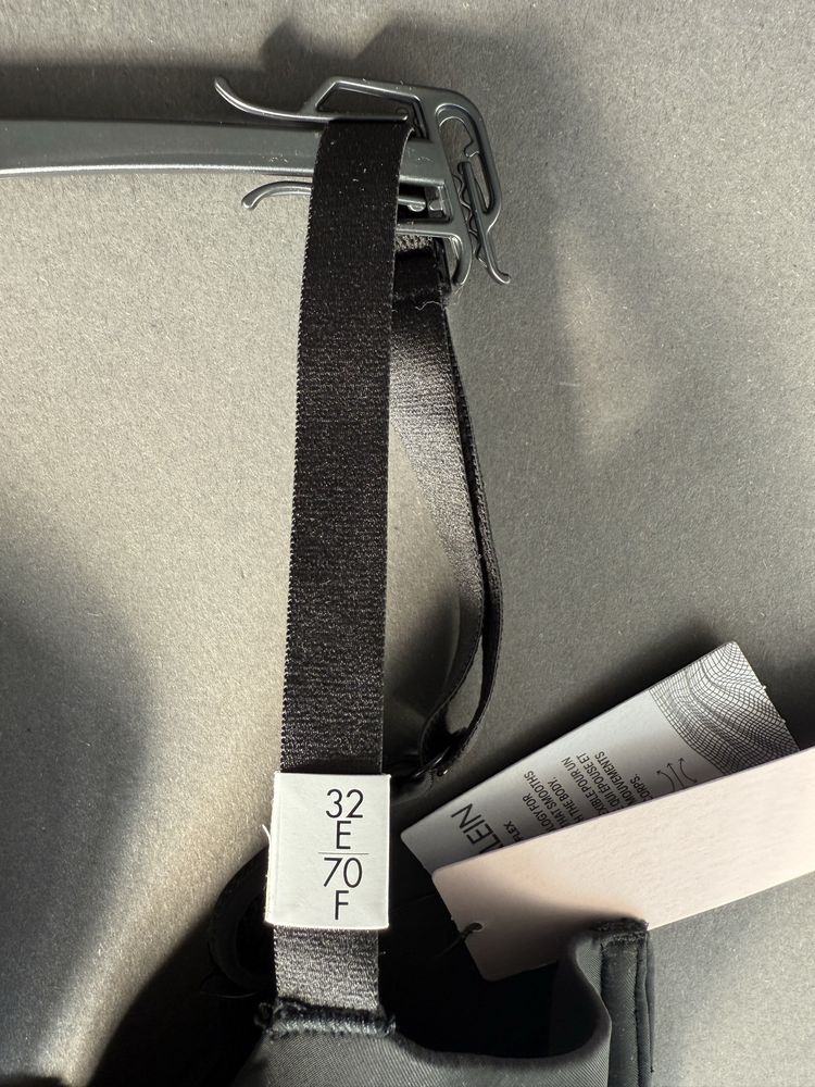Оригинален, черен сутиен Calvin Klein /70F/