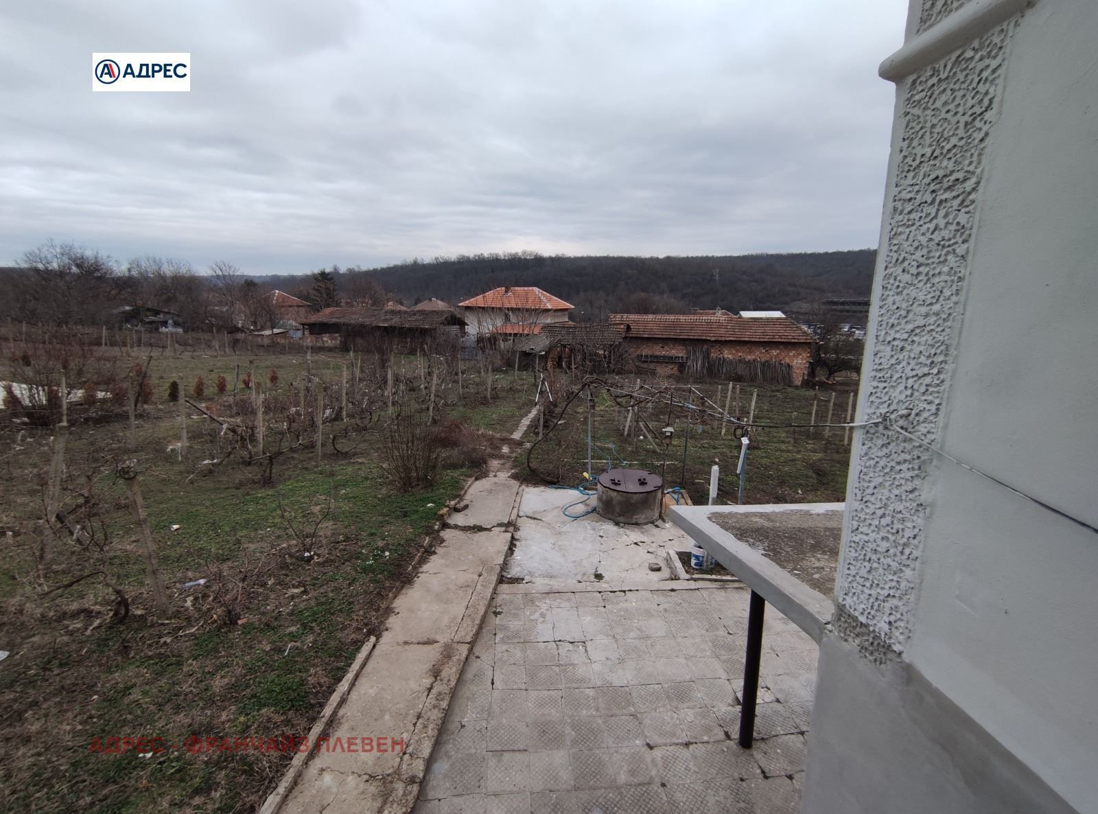 Къща в Плевен, област-с.Буковлък площ 140 цена 66000