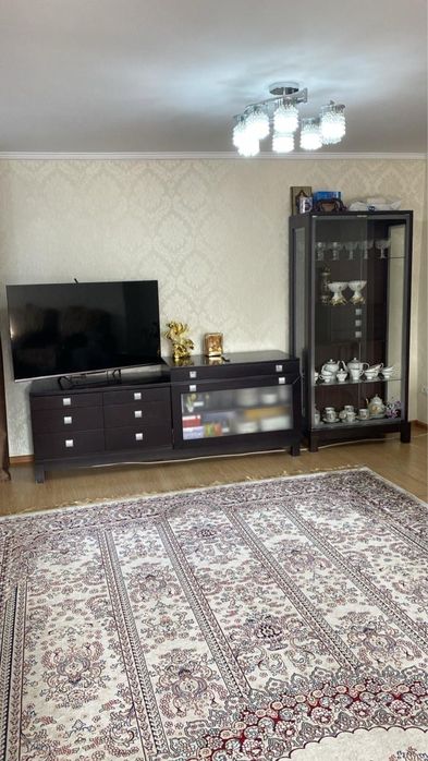 Сервант с комодом