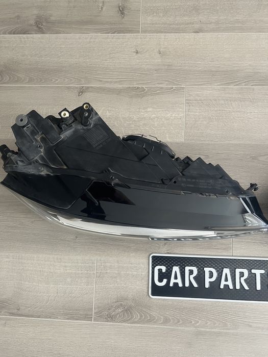 Фарове фар VW Golf Sportsvan Xenon Спортсван Перфектни