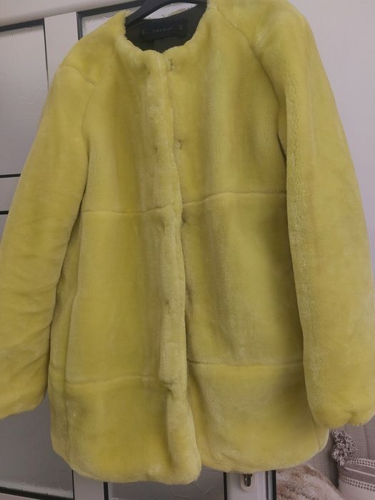 Ново меко палто от Зара,размер Л,удобно и практично