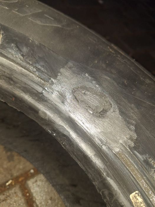 Резина всесезонка R17 б/у