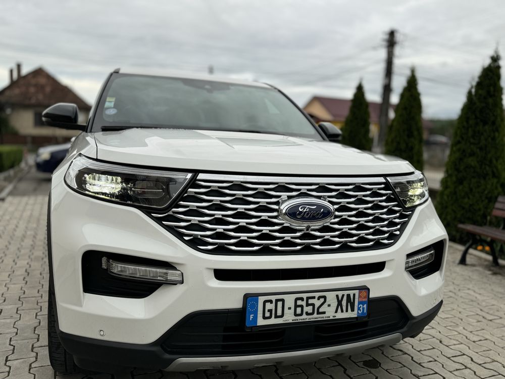 Ford Explorer Platinum 2022