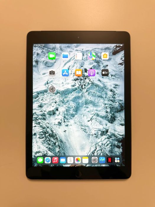Tableta iPad 6 Apple / Cellular + WiFi / 94% Bateria