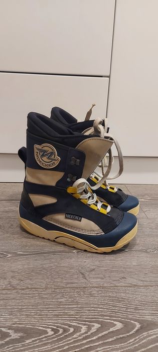 Boots snowboard, Nidecker, mărimea 39