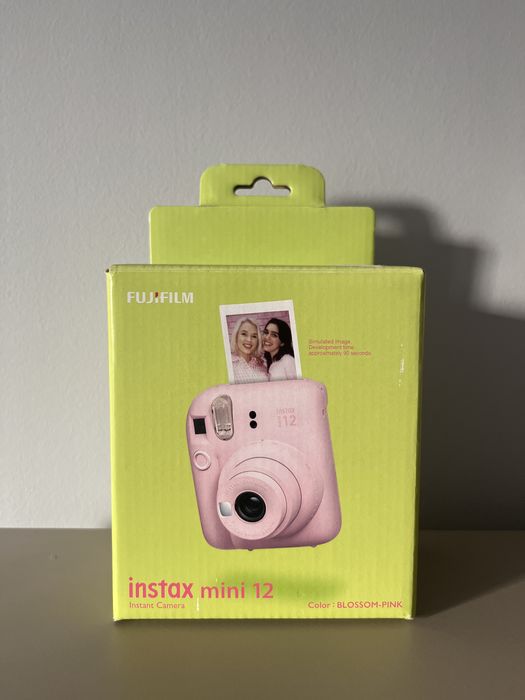 Фотокамера моментальной печати Fujifilm instax mini 12 розовый