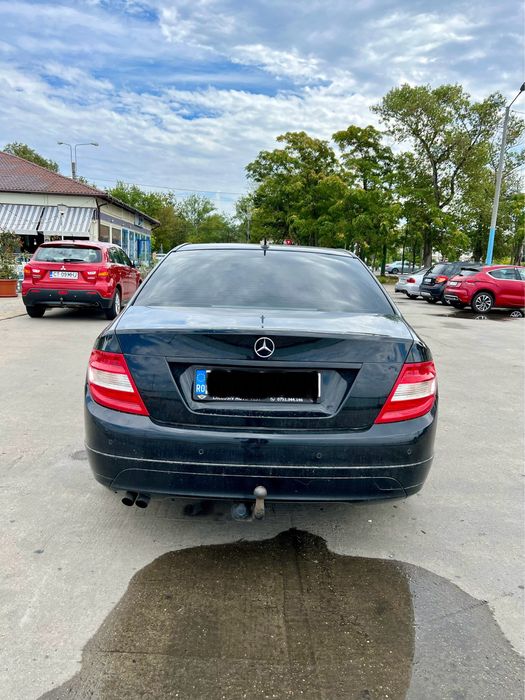 Se vinde Mercedes C Class 2010