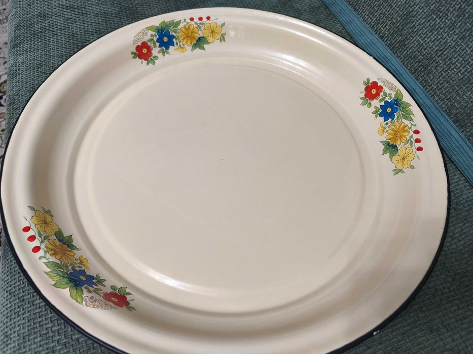 Продаю большое блюдо