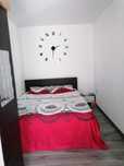 Vând apartament zona Dacia