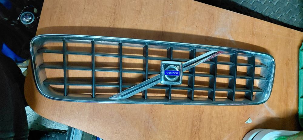 Предна решетка за волво хс90