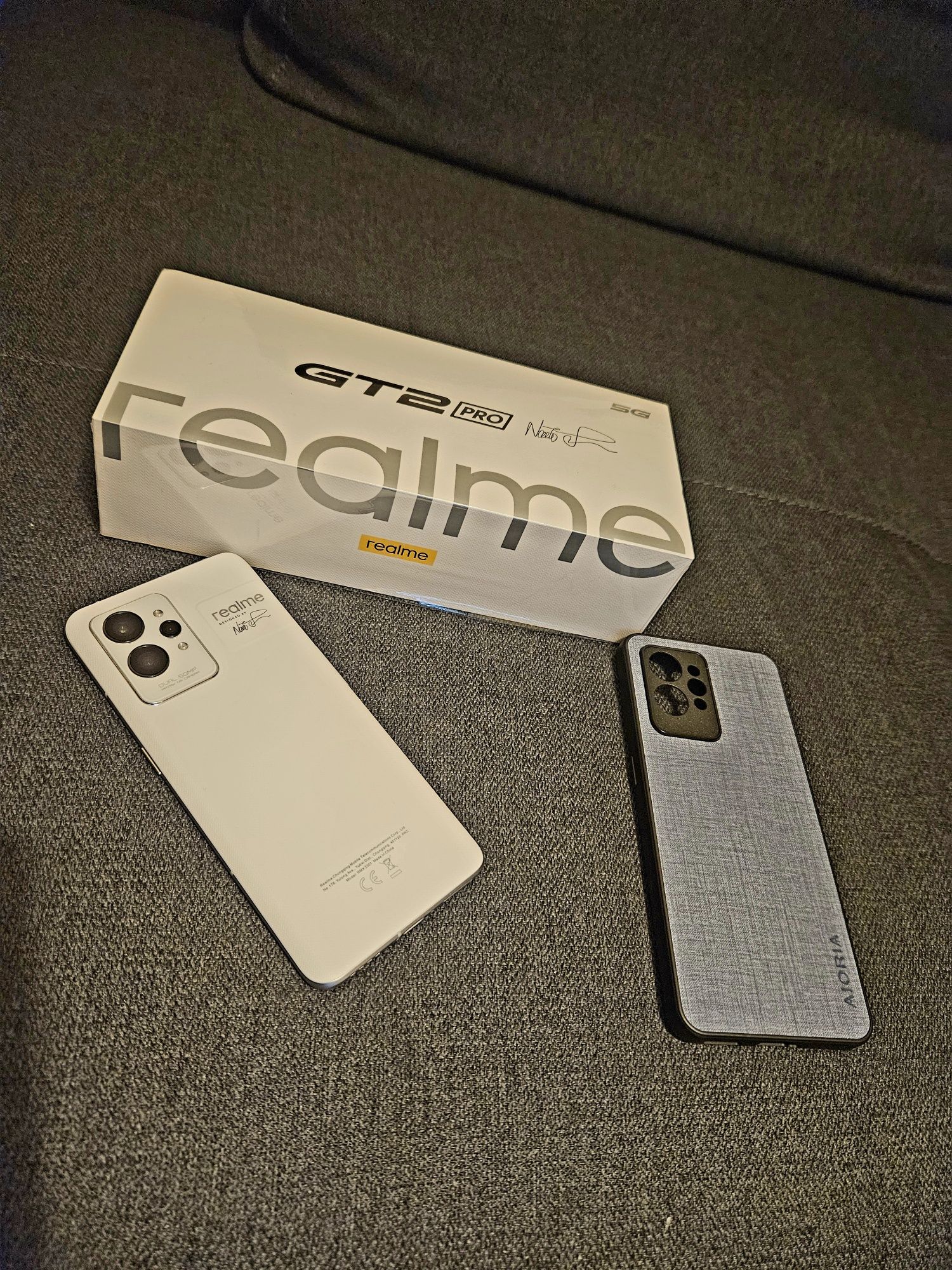 Vând Realme GT2 PRO