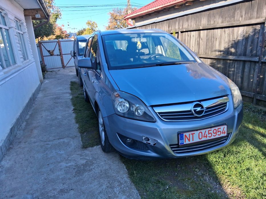 Vind opel zafira GPL 7 locuri din 2010 adusa din Italia pe platforma