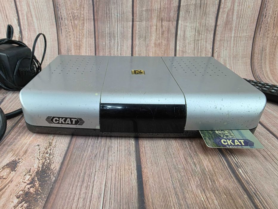 Цифров приемник за кабелна телевизия  Deltaline DL-STB-C100