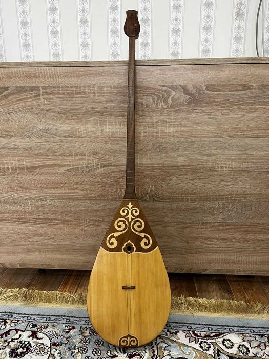 Домбыра, жақсы жағдайда!