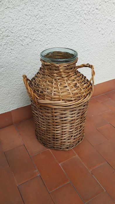 Големи стъклени буркани за туршия