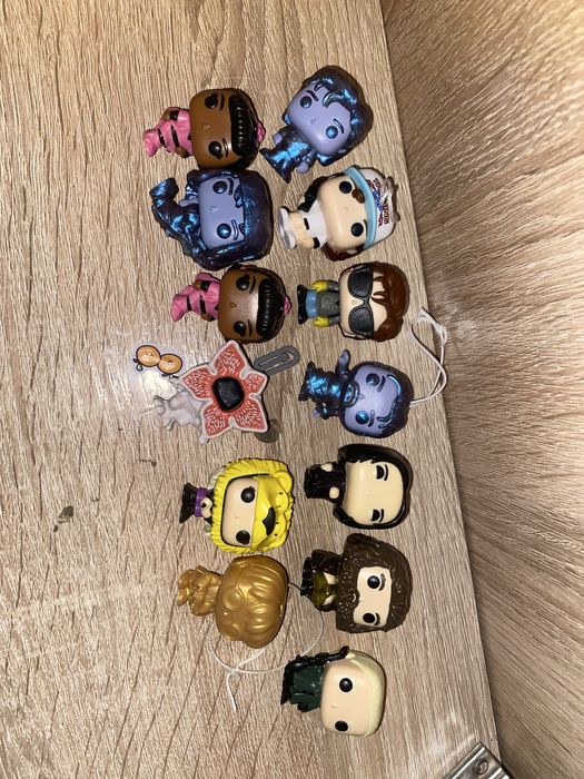 Подам все фигурки на фото