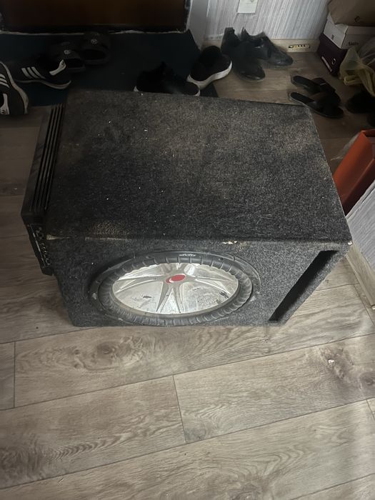 Продам саббуфер с усликом