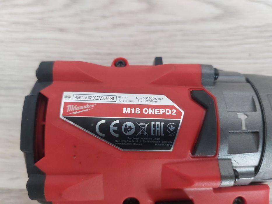 Autofiletanta percuție milwaukee M18 ONEPD2, 135 NM, stare noua