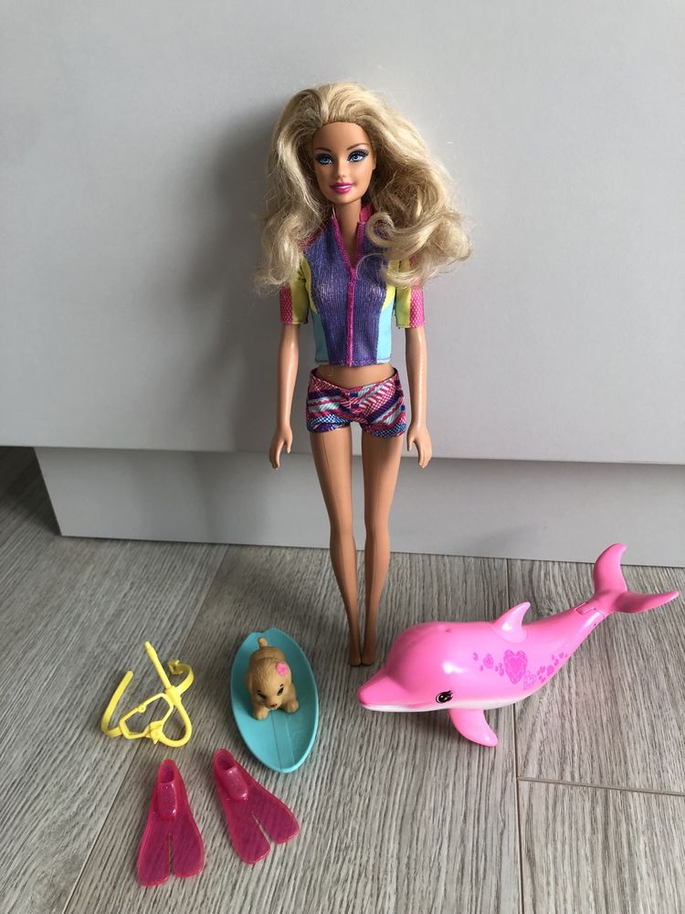 Set de joaca Mattel, papusa Barbie si delfinul magic