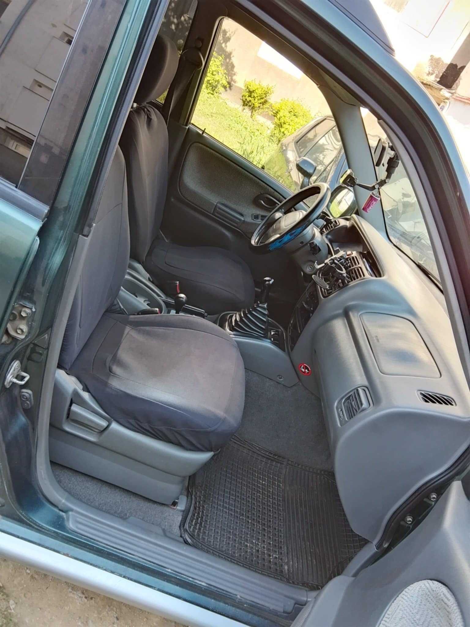 Vând Suzuki grand vitara an 2000