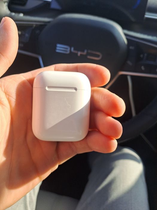 Продам Airpods 2