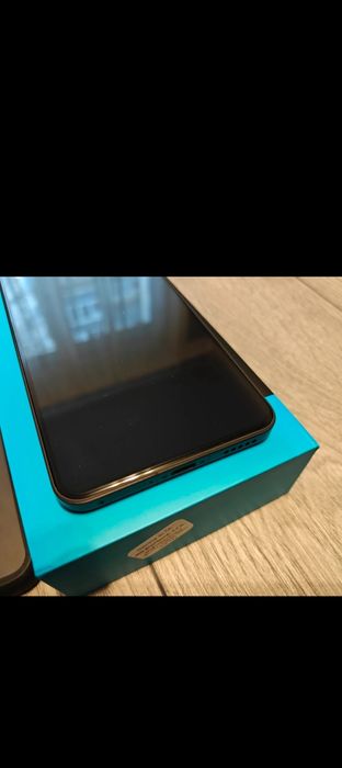 Vând oneplus nord 4 ,negru ,12 GB RAM,256 gb memorie