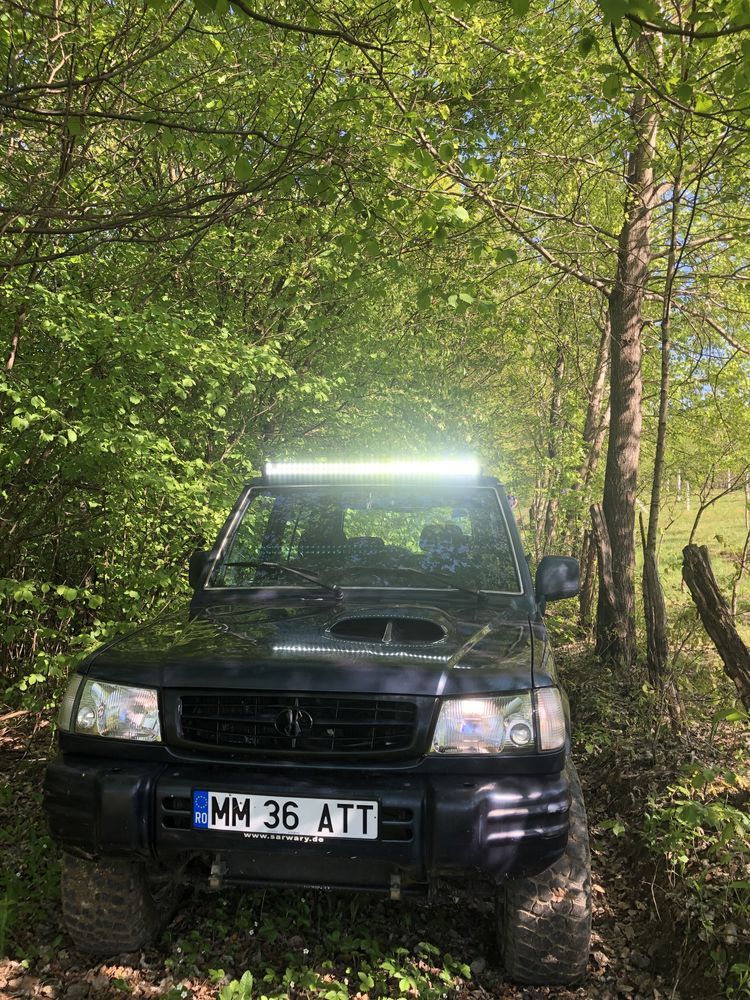 Vând hyundai galloper