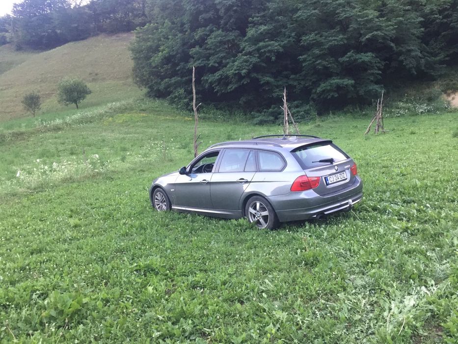 Vind urgent bmw 320D  2009 km absolut reali