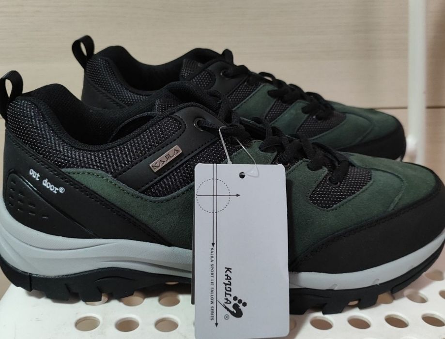 Мужские кроссовки, новые!