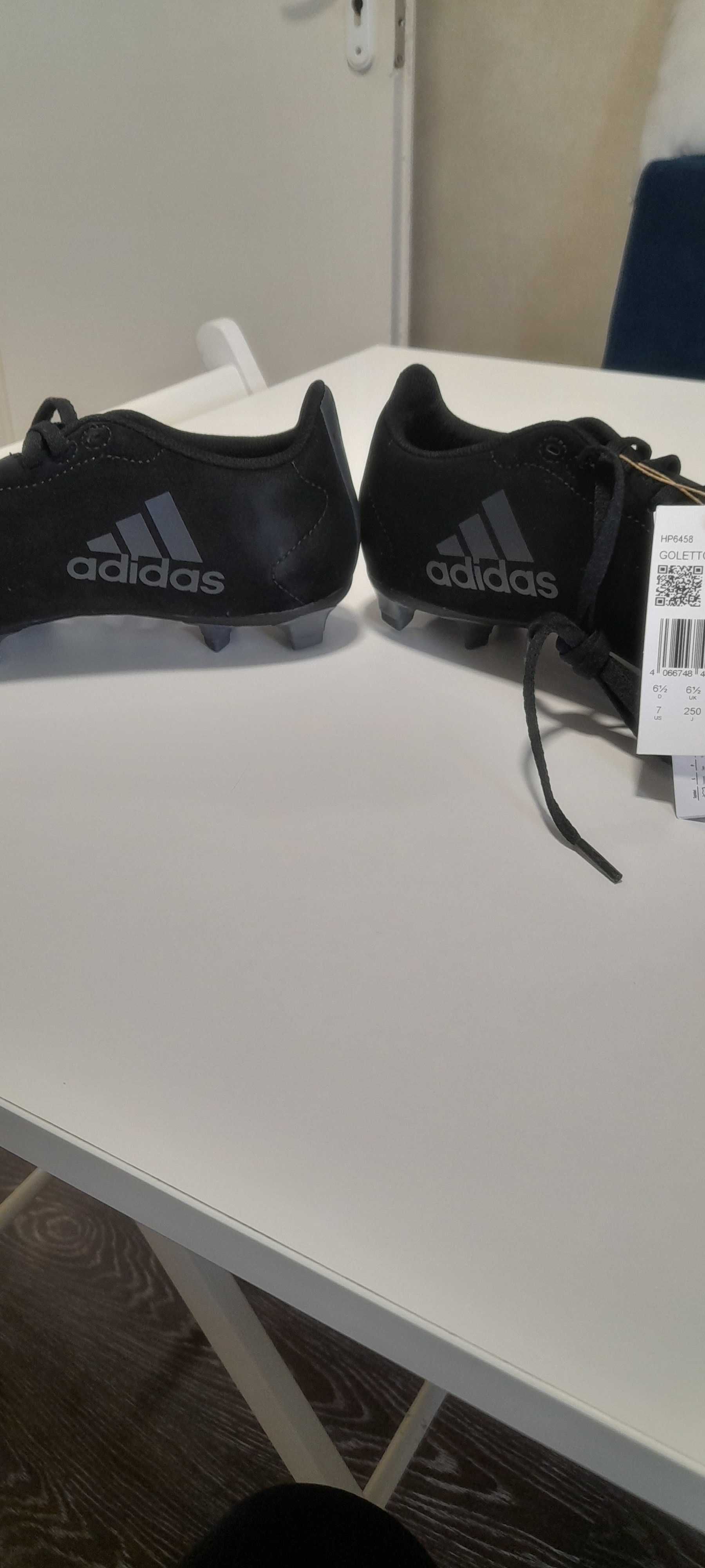 Футболни бутонки нови adidas