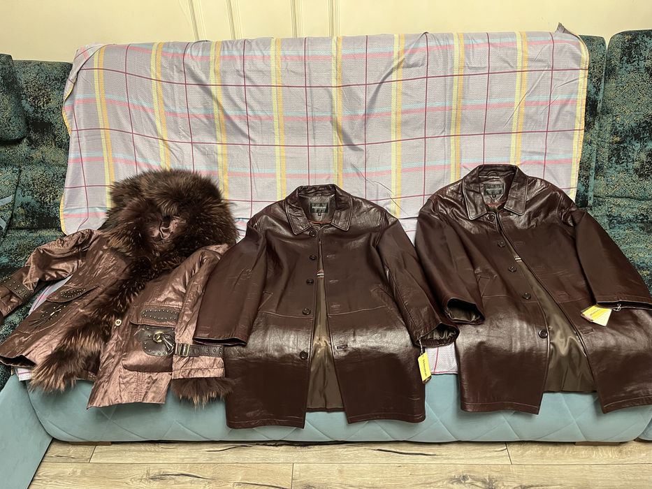 Куртки, кожанки, плащи
