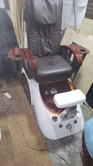 Продам педикюрное кресло